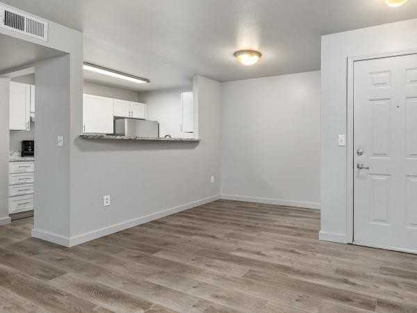 663 E State St - Photo 6 of 12