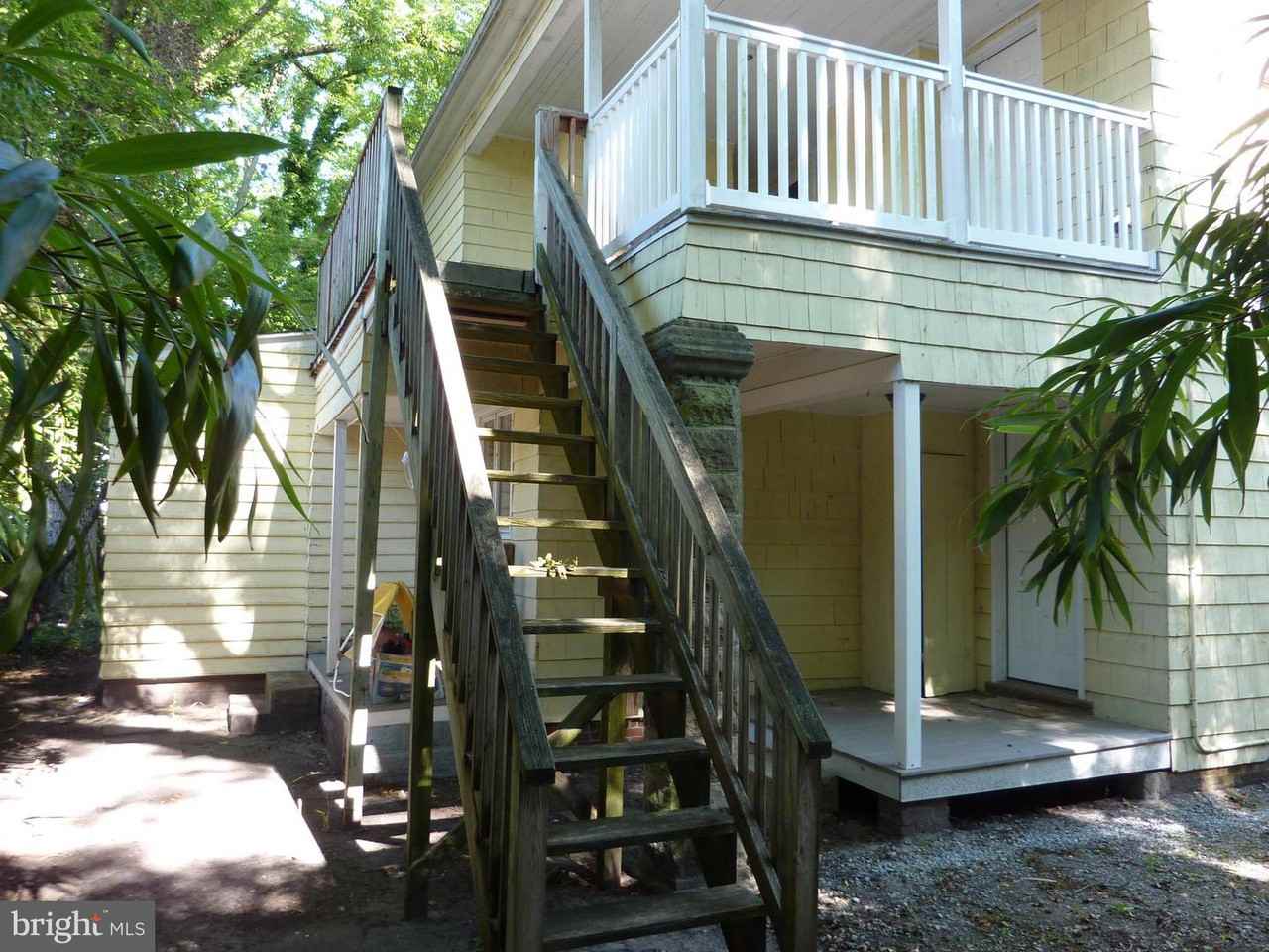 312 Maryland Ave #B - Photo 4 of 16