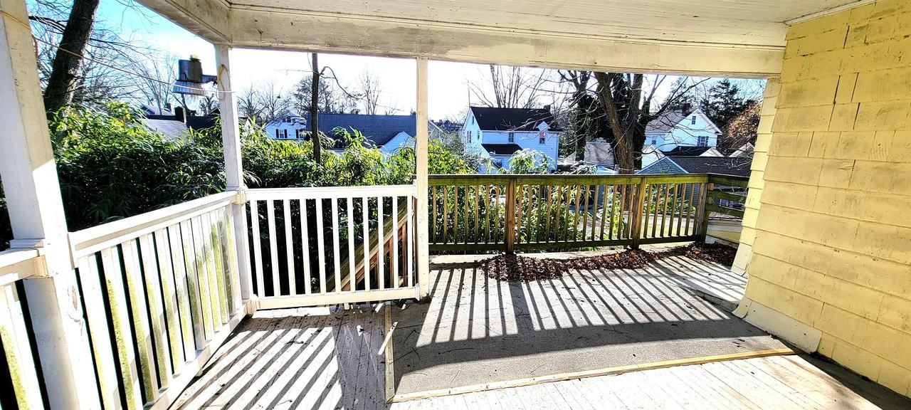 312 Maryland Ave #B - Photo 5 of 16