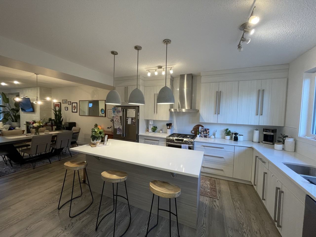 3 Bedroom 2.5 Bathroom House in King Edward Park Apartments 7541 79