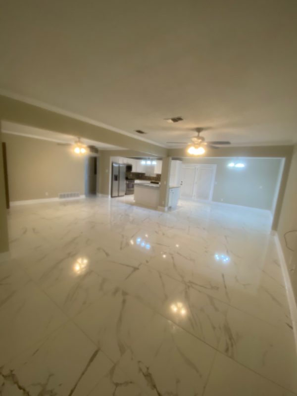 2779 Notre Dame Ave - Photo 3 of 15