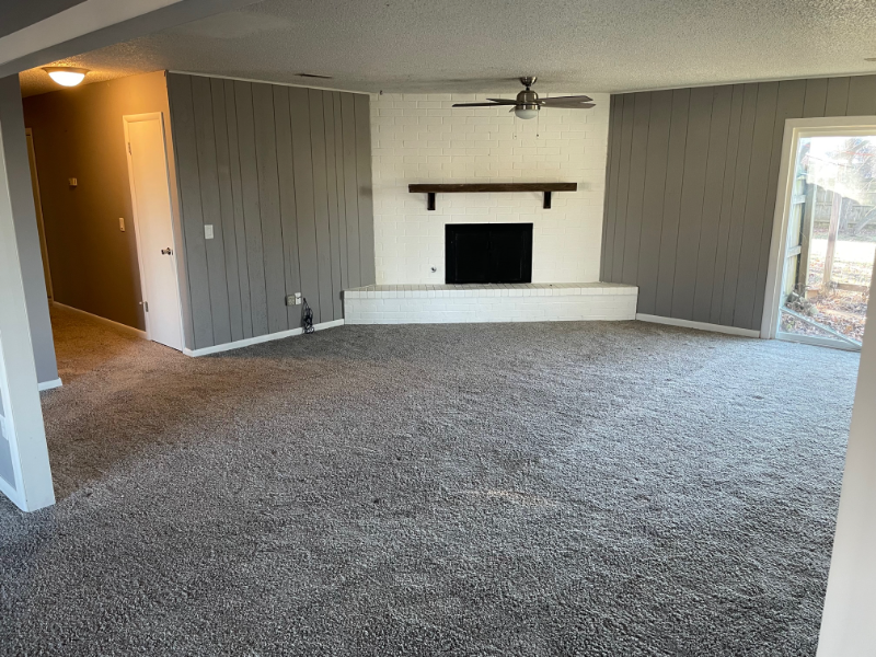 1402 Southeast P Street - Photo 2 of 16