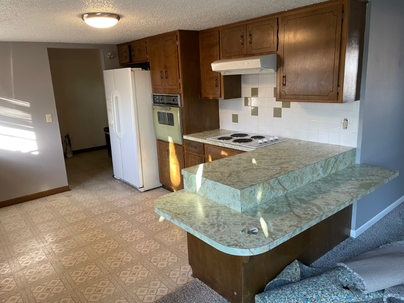 1402 Southeast P Street - Photo 5 of 16