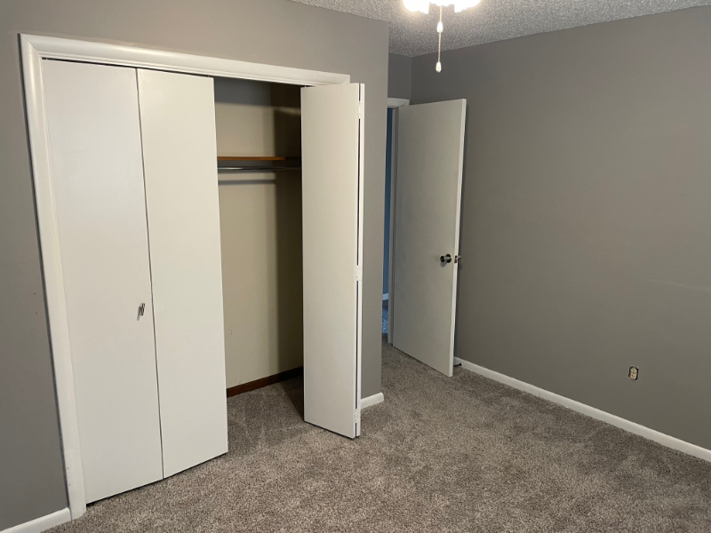 1402 Southeast P Street - Photo 6 of 16