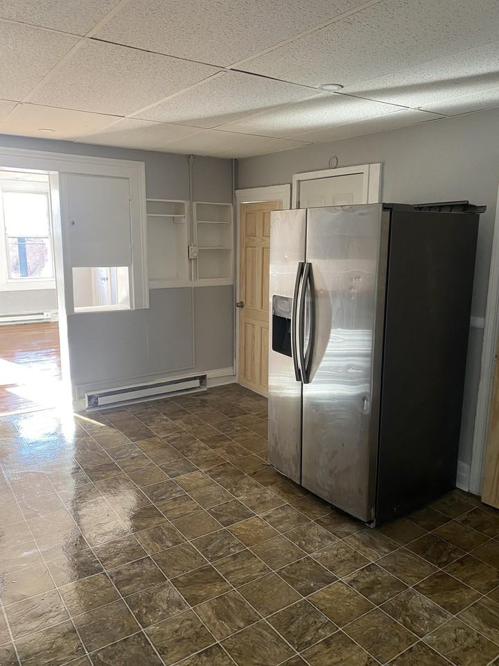 561 561-565 Congress Streetapartment 3 #561APT3 - Photo 2 of 18