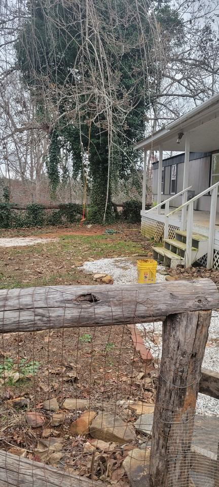 385 King Stepp Rd - Photo 2 of 15