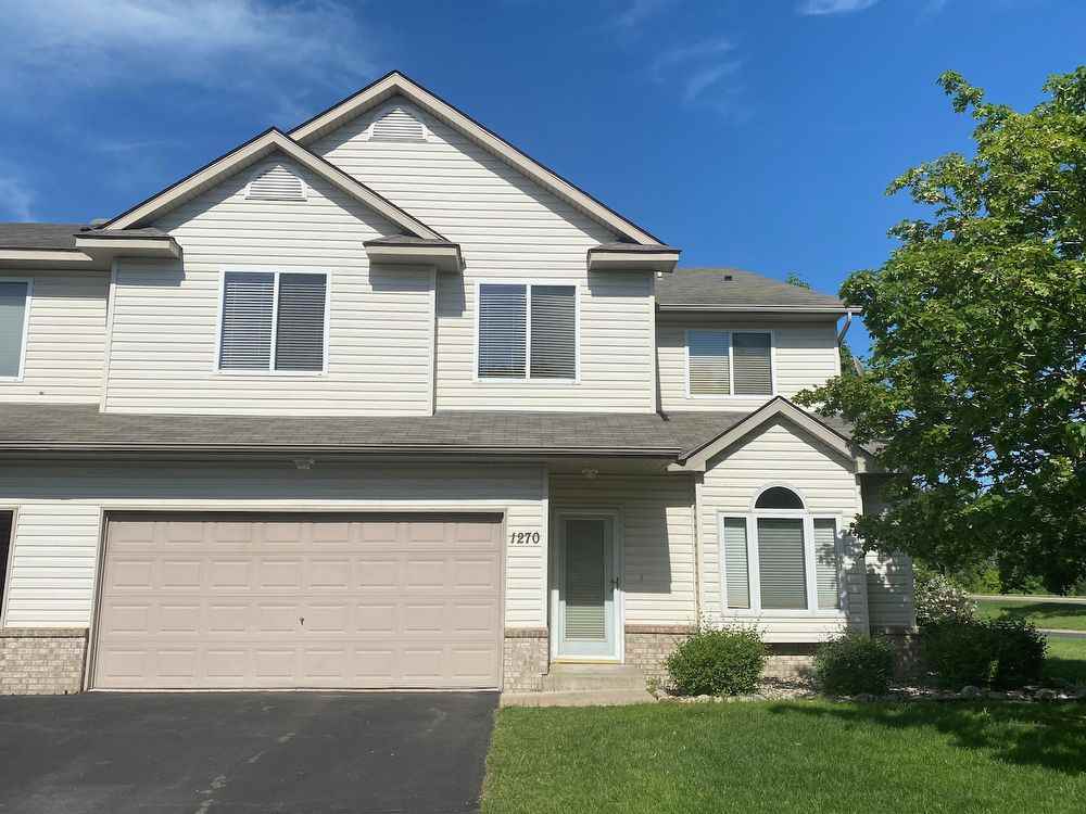 1270 Crystal Pl E - Photo 2 of 20