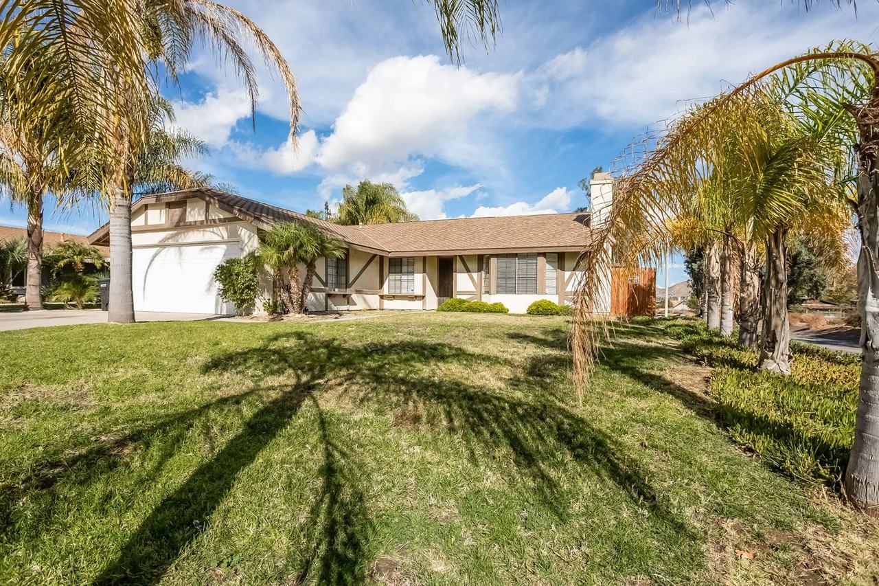 19086 Reindeer Dr - Photo 2 of 21