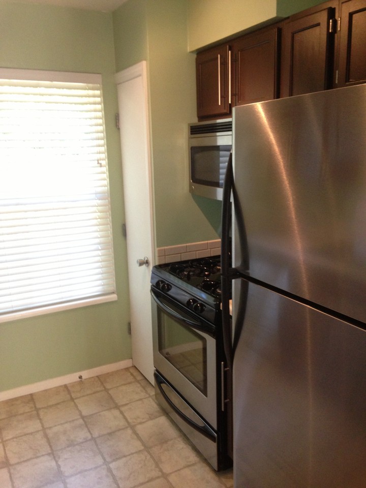 4612 Moffett Rd NW - Photo 3 of 14