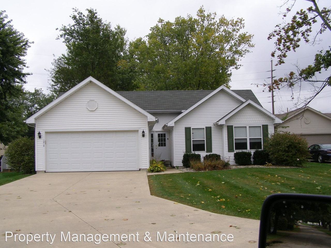 1215 Chester St - Photo 2 of 15