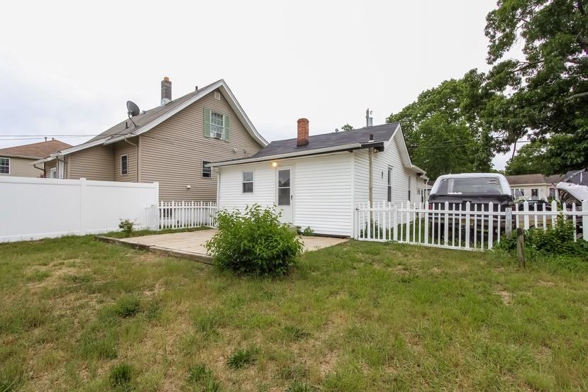 115 W Groveland Ave - Photo 2 of 18