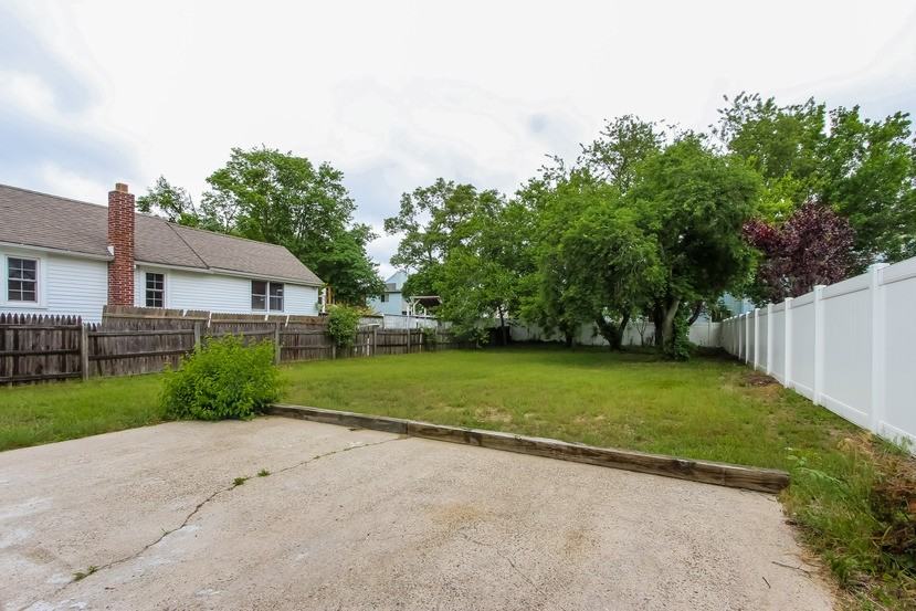 115 W Groveland Ave - Photo 3 of 18