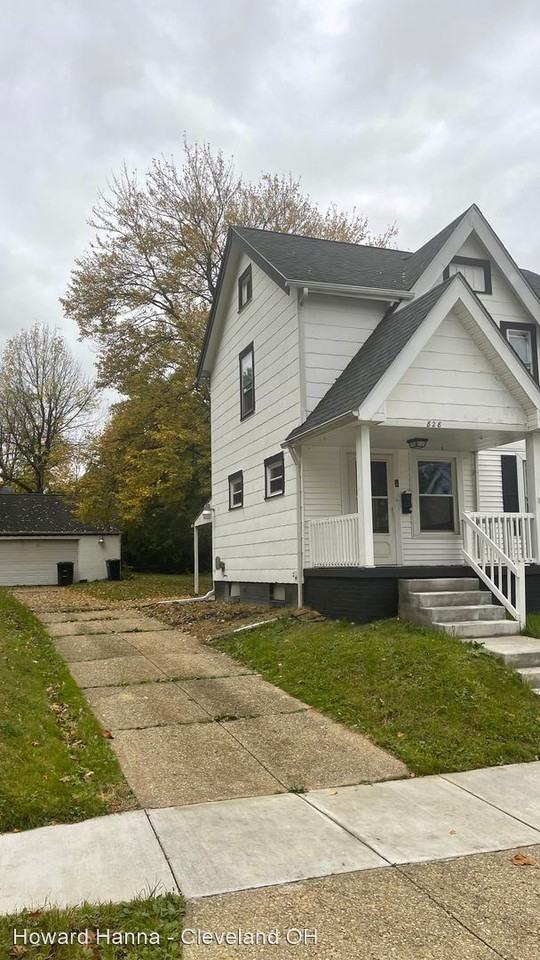 828 Marie Ave - Photo 2 of 13