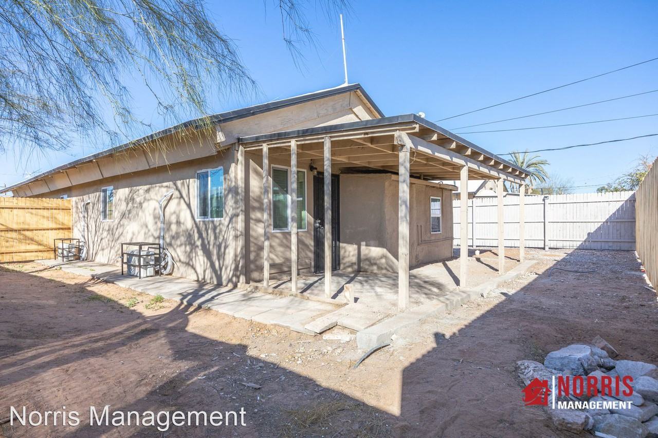 421 W 9th Street - Photo 2 of 17