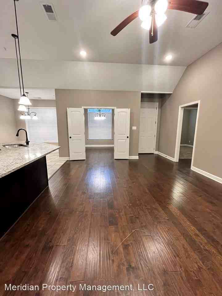 8859 Glen Cir - Photo 2 of 7