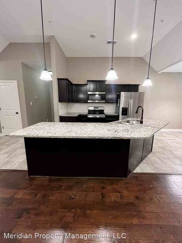 8859 Glen Cir - Photo 3 of 7