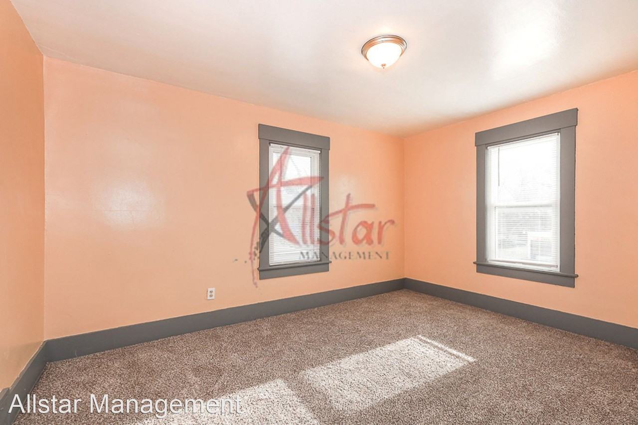 315 E South St - Photo 2 of 28