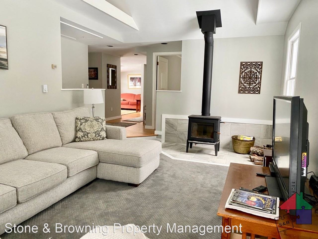 1100+1102 Spear St Apartments in South Burlington North, South