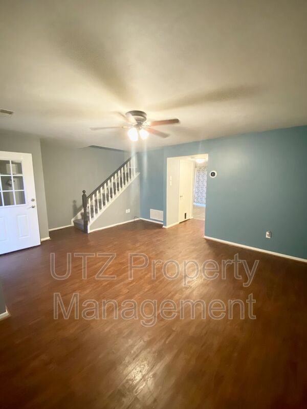 4313 White Oak Ct - Photo 2 of 15