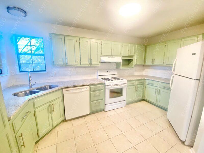 27 Turquoise Dr - Photo 2 of 25