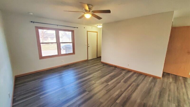 6235 Langdon Ave Sw - Photo 5 of 37