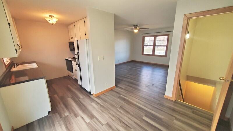 6235 Langdon Ave Sw - Photo 6 of 37