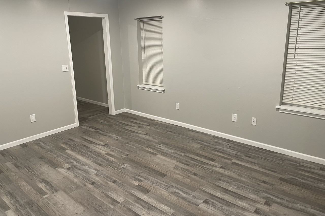 129 W Hall Ave - Photo 3 of 15