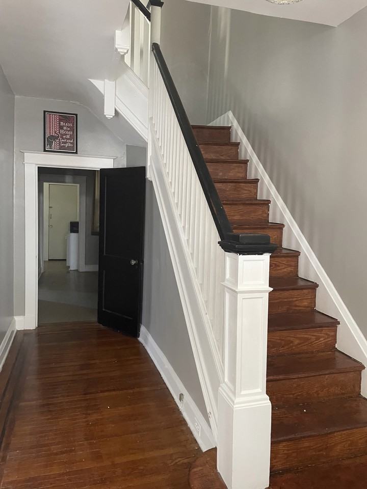 1011 N Rosedale St - Photo 5 of 20