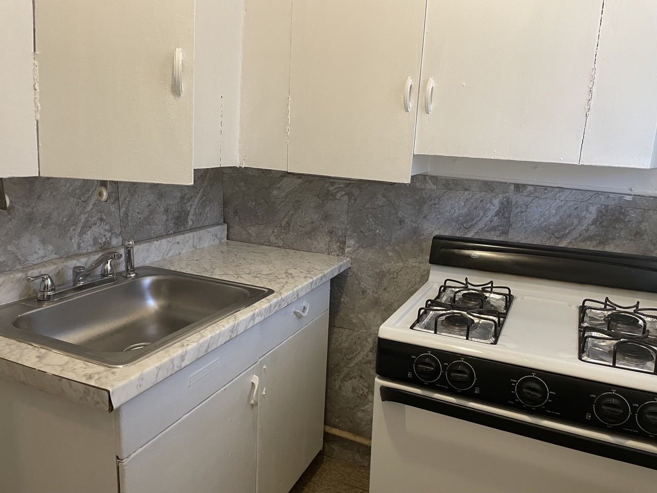 1011 N Rosedale St - Photo 7 of 20