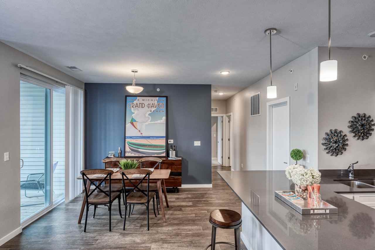 Piper Lakes Apartment Homes - Photo 3 of 24