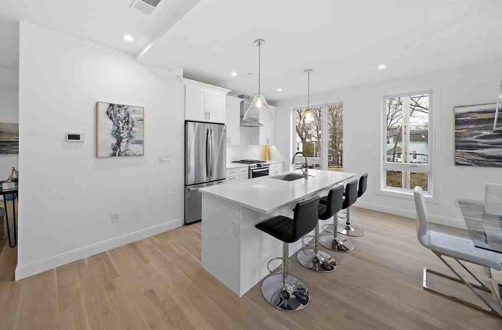 1173 Adams St #202 - Photo 3 of 19