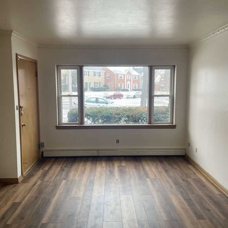 5351 W Beloit Rd - Photo 2 of 11