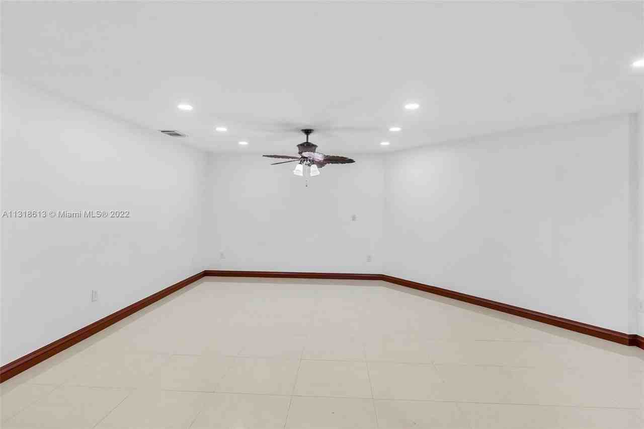 21054 Sw 126th Ct #21054 - Photo 3 of 8