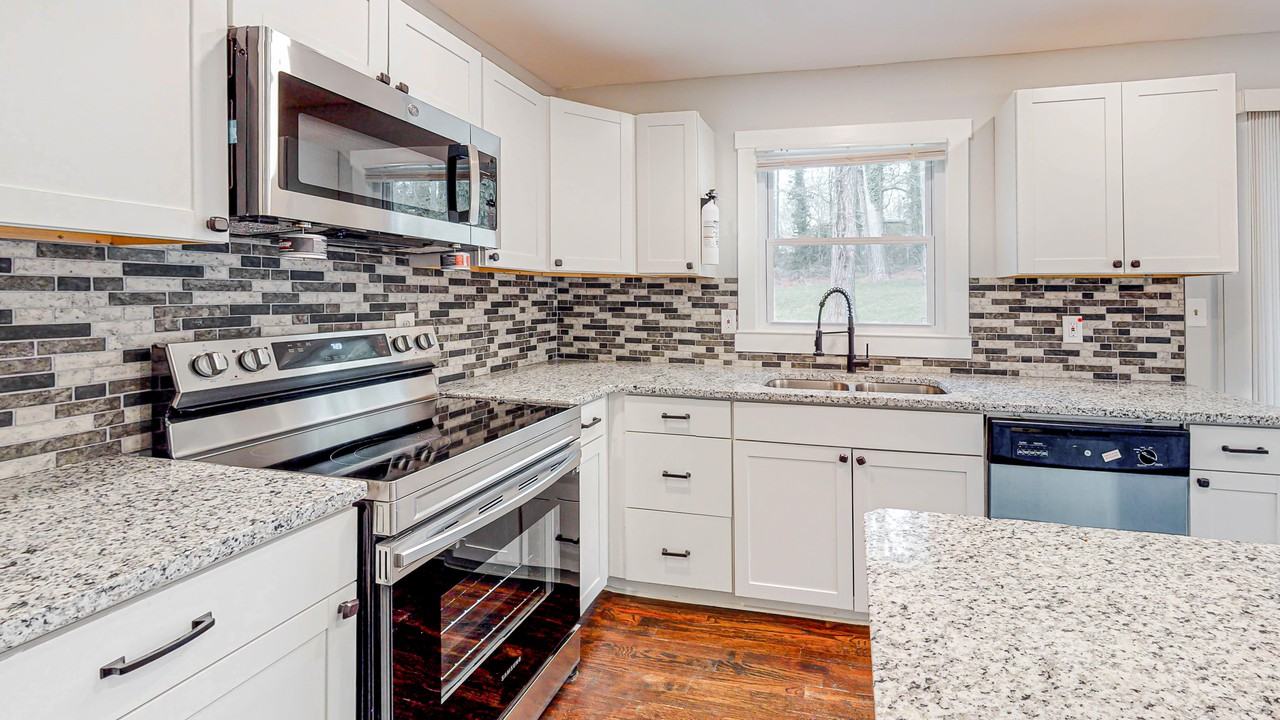 Rhinehill Rd Se - Photo 5 of 13