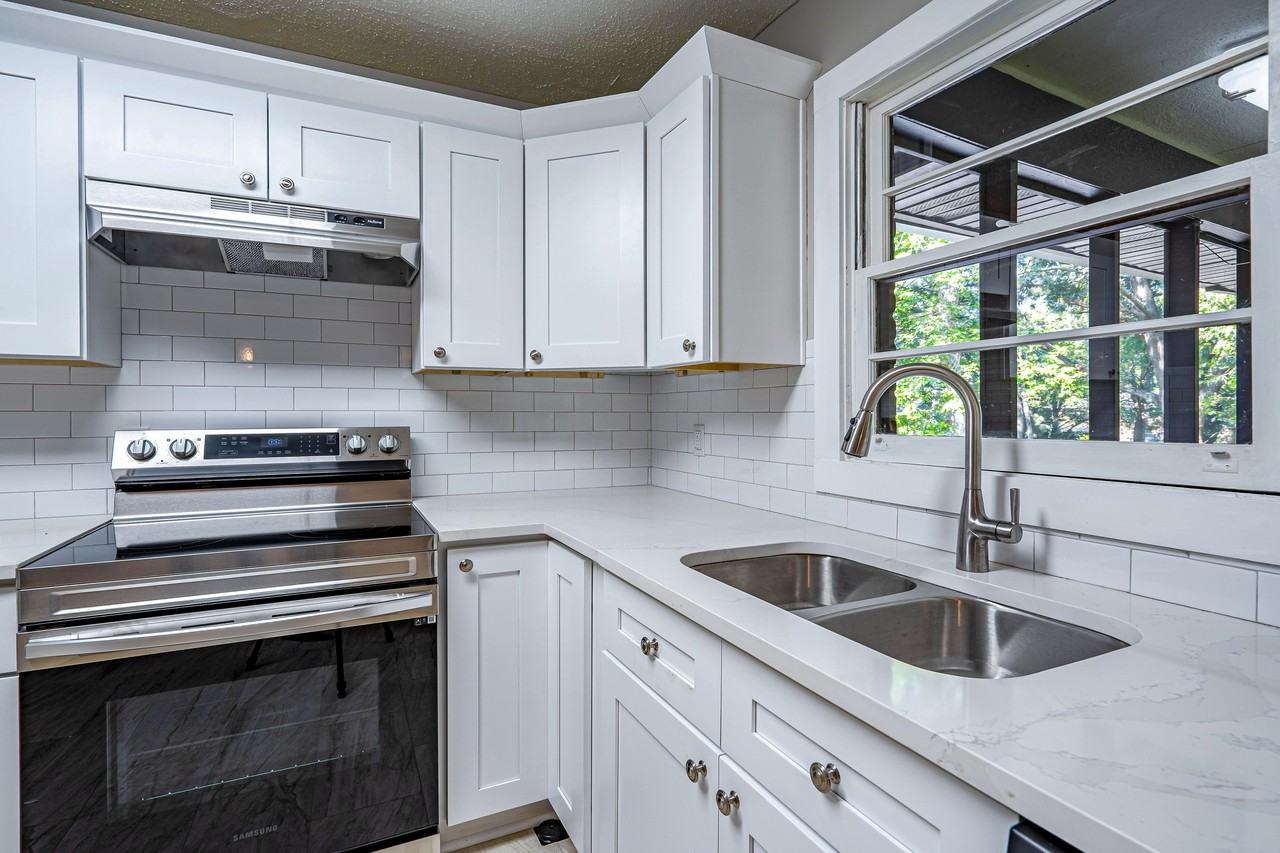 Walnut Cir Sw - Photo 7 of 18