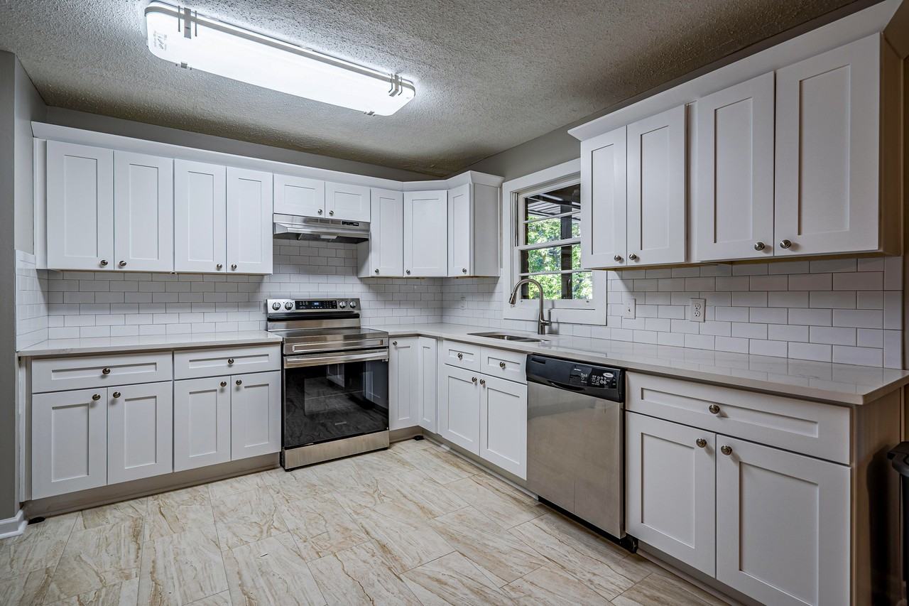 Walnut Cir Sw - Photo 5 of 18