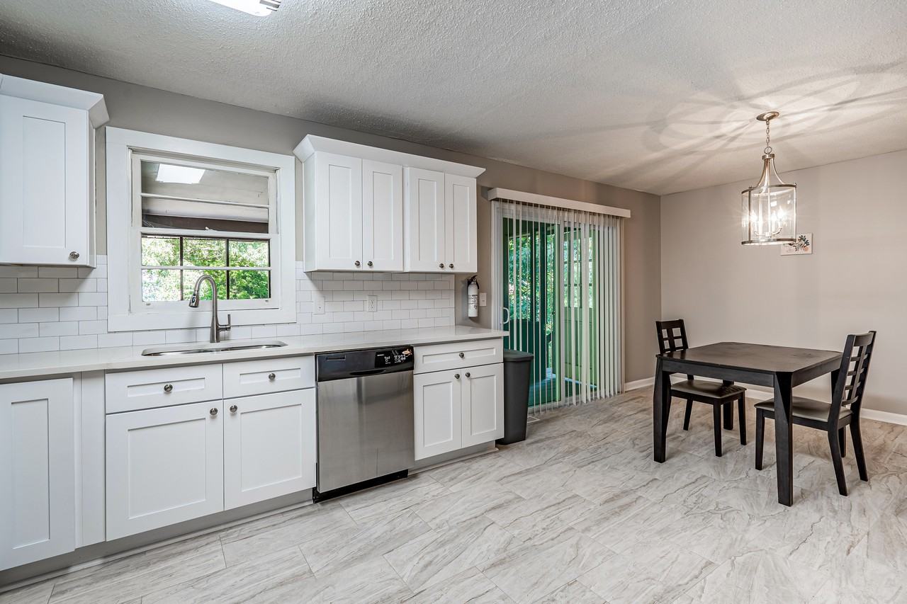 Walnut Cir Sw - Photo 4 of 18