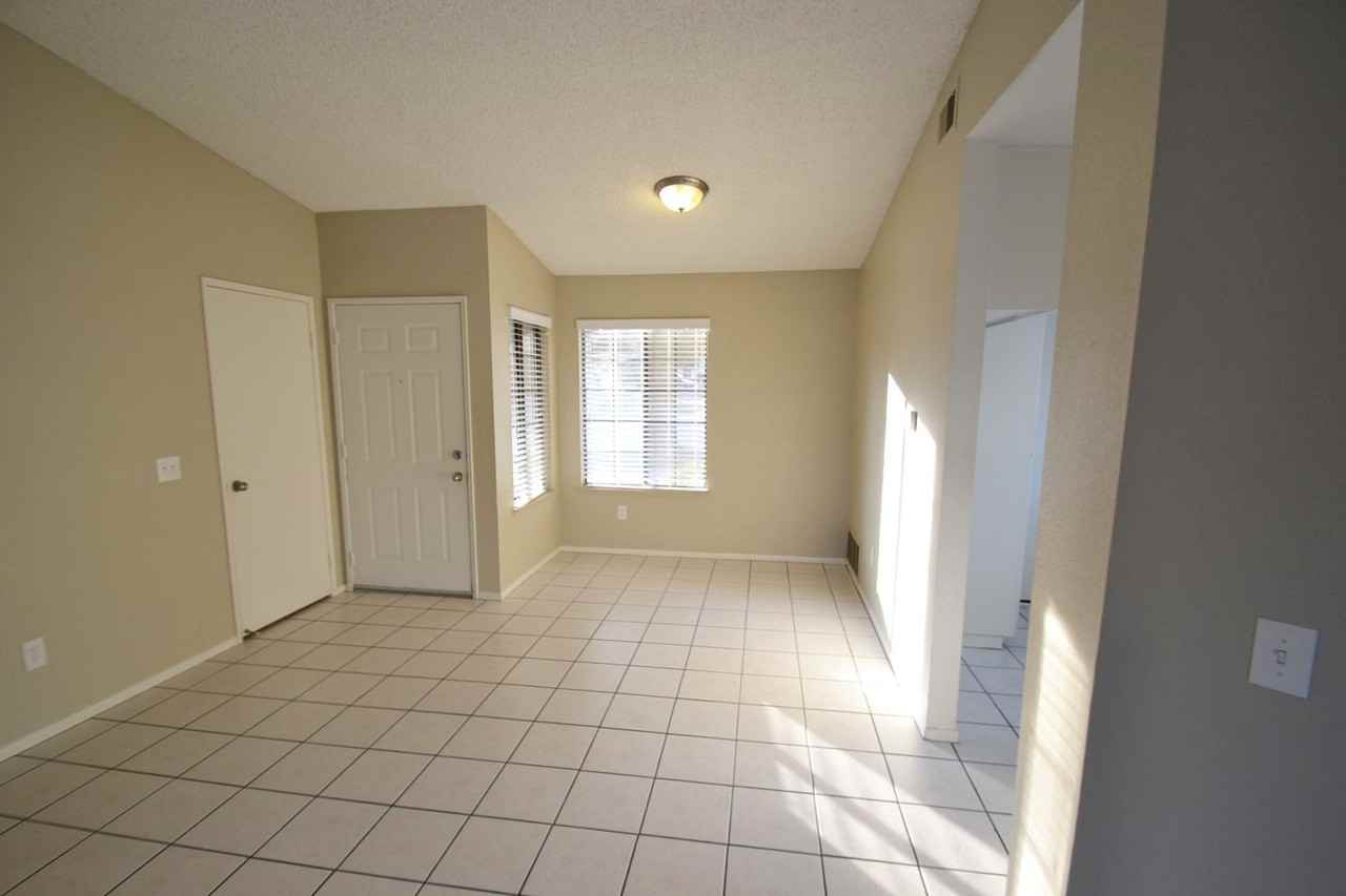 5885 Cynthia St - Photo 2 of 10