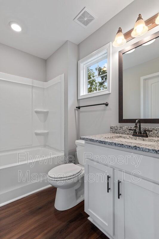 2645 Bell St #B - Photo 5 of 20