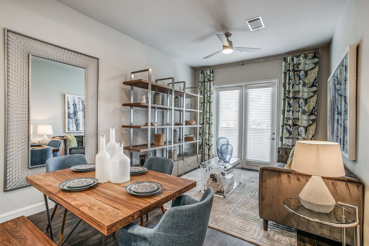 One Oak Grove - Photo 6 of 28