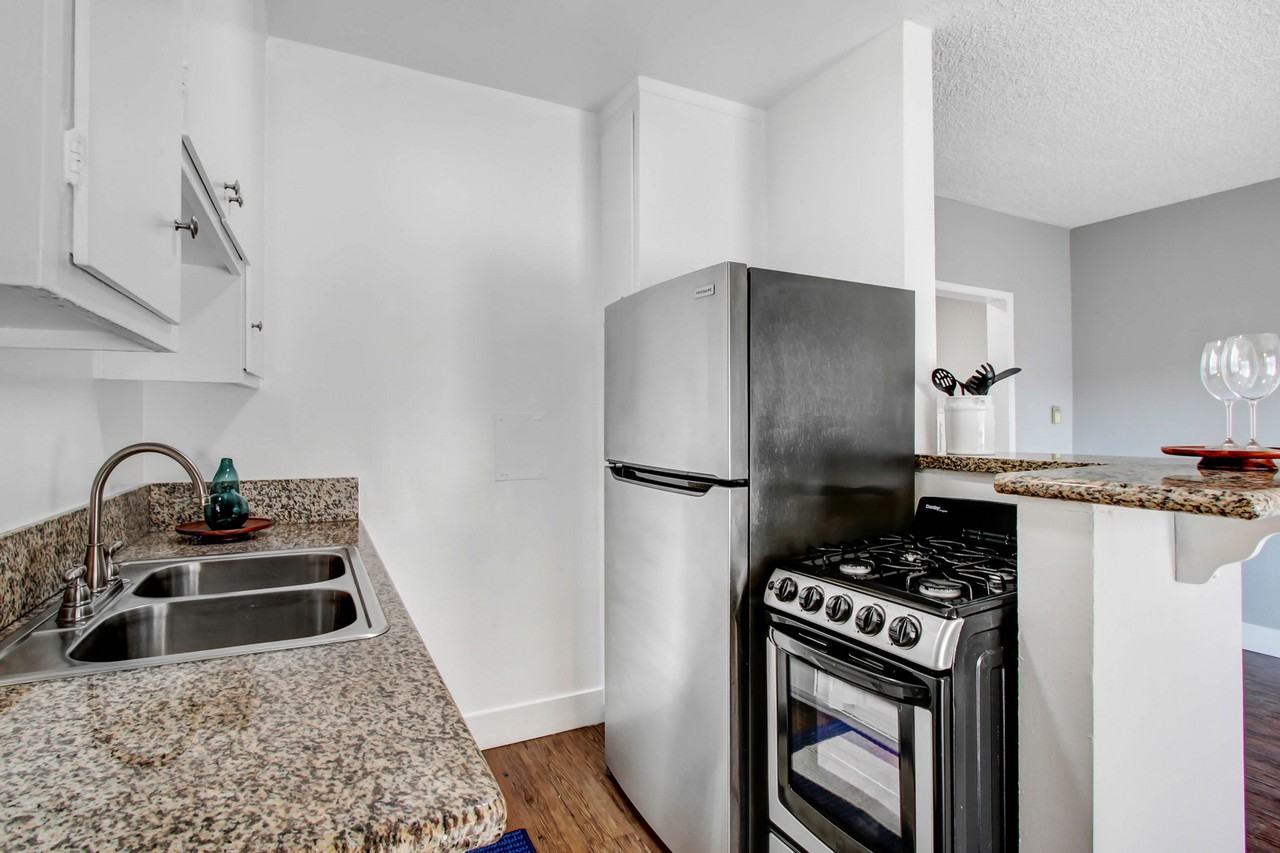 Palms Caribbean Apartments - Photo 7 of 51