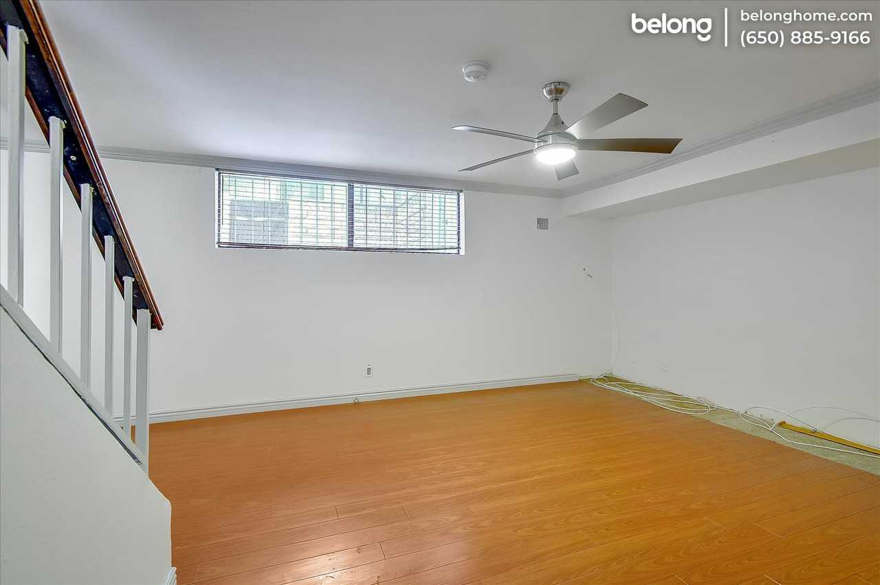 20224 Sherman Way #64 - Photo 7 of 38