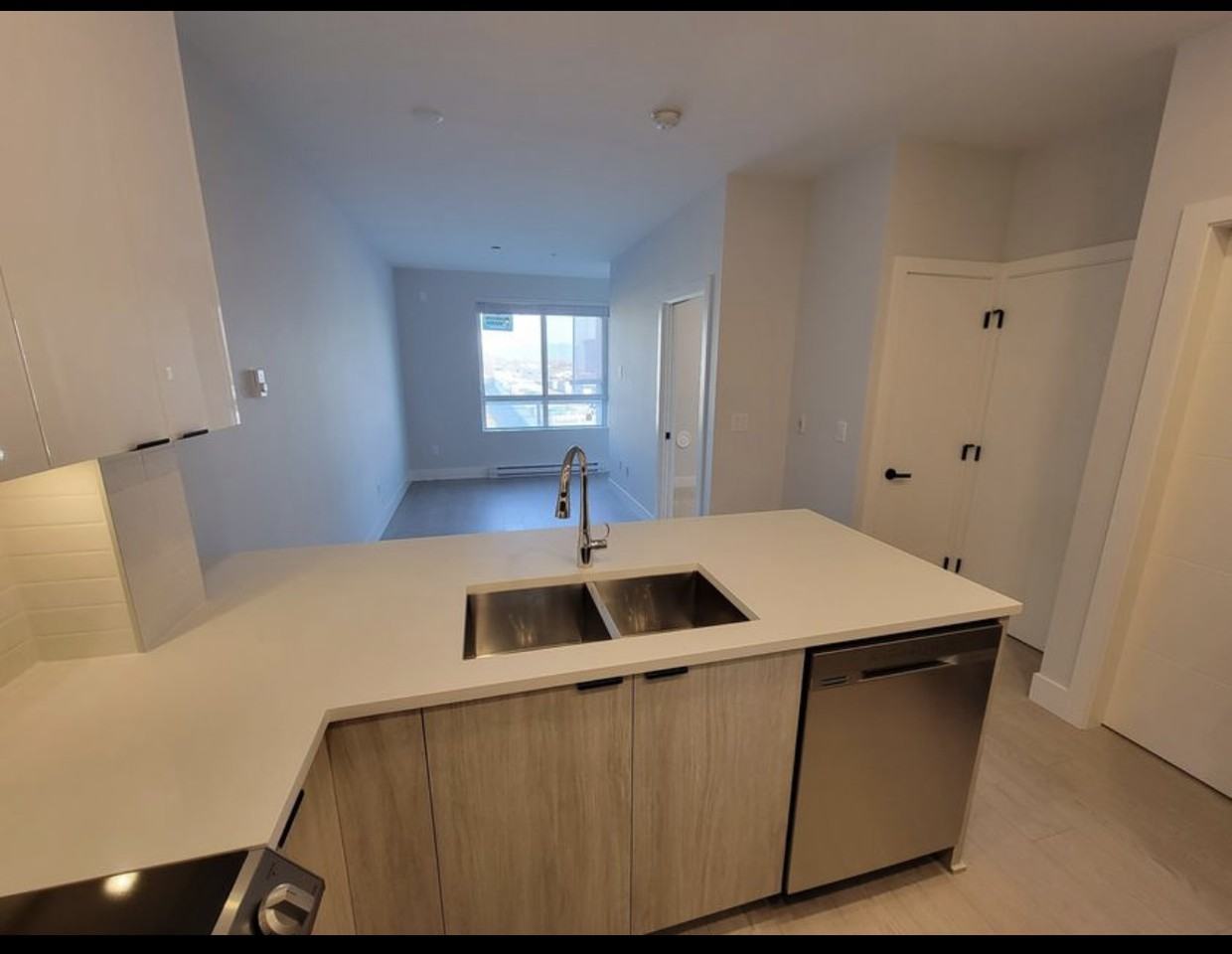 20360 Logan Avenue - Photo 3 of 15