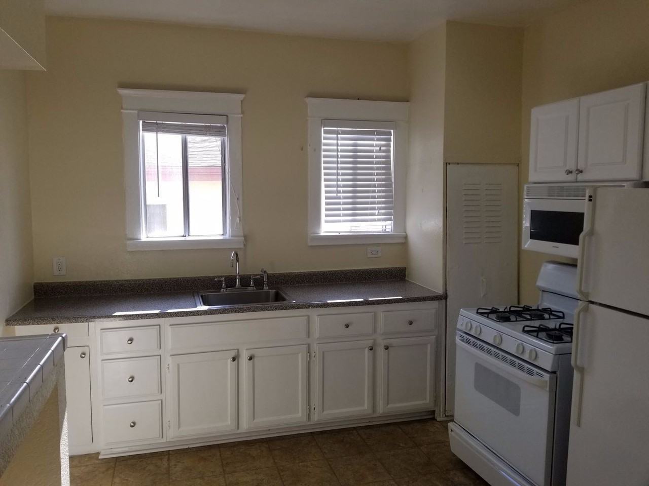 1366 N Serrano Ave - Photo 3 of 10