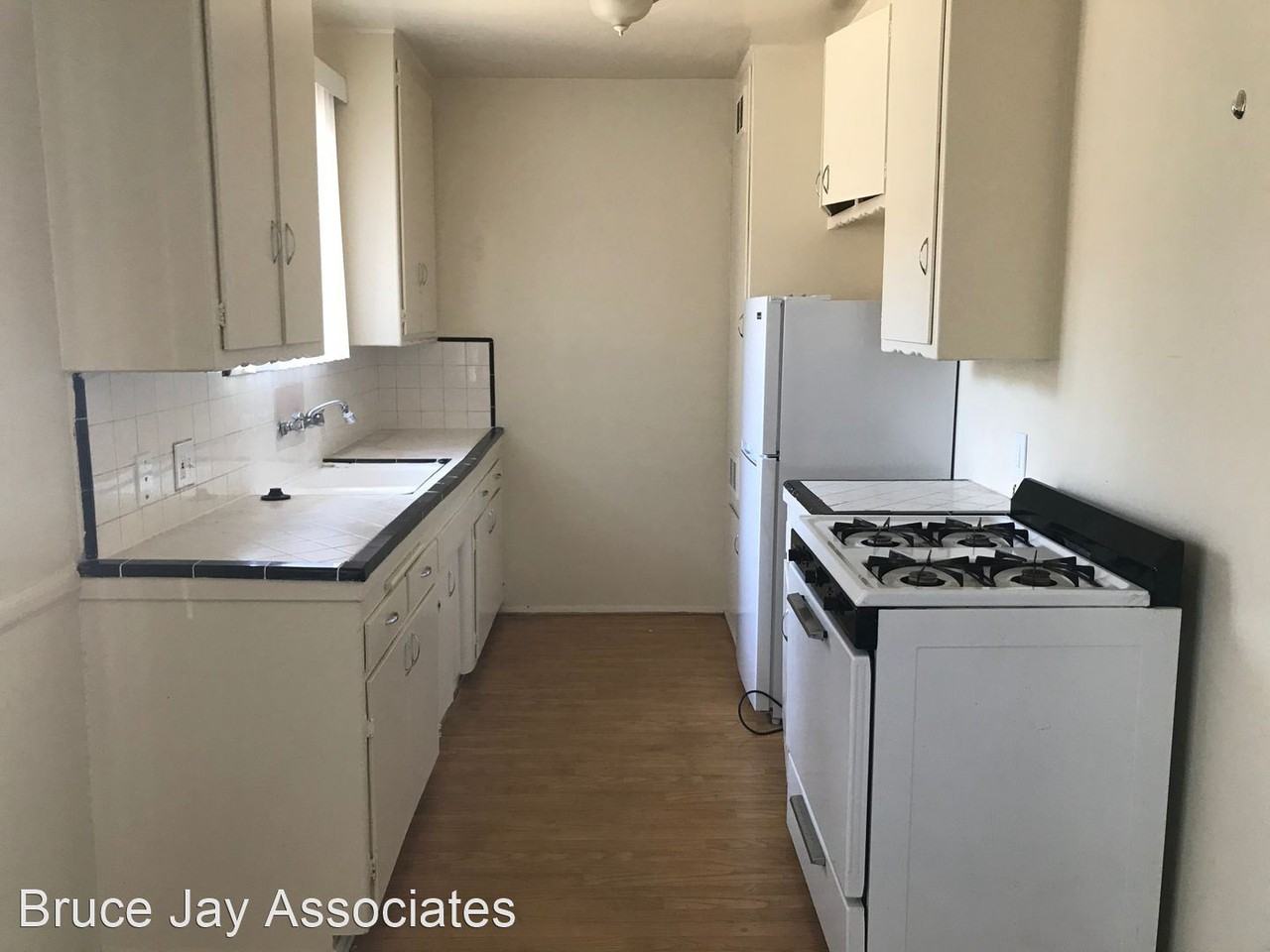 6727 Whitsett Ave. - Photo 2 of 18