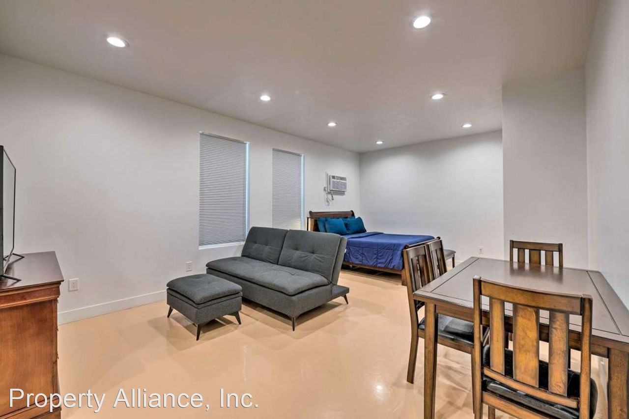 2324 Green Street East - Photo 3 of 13