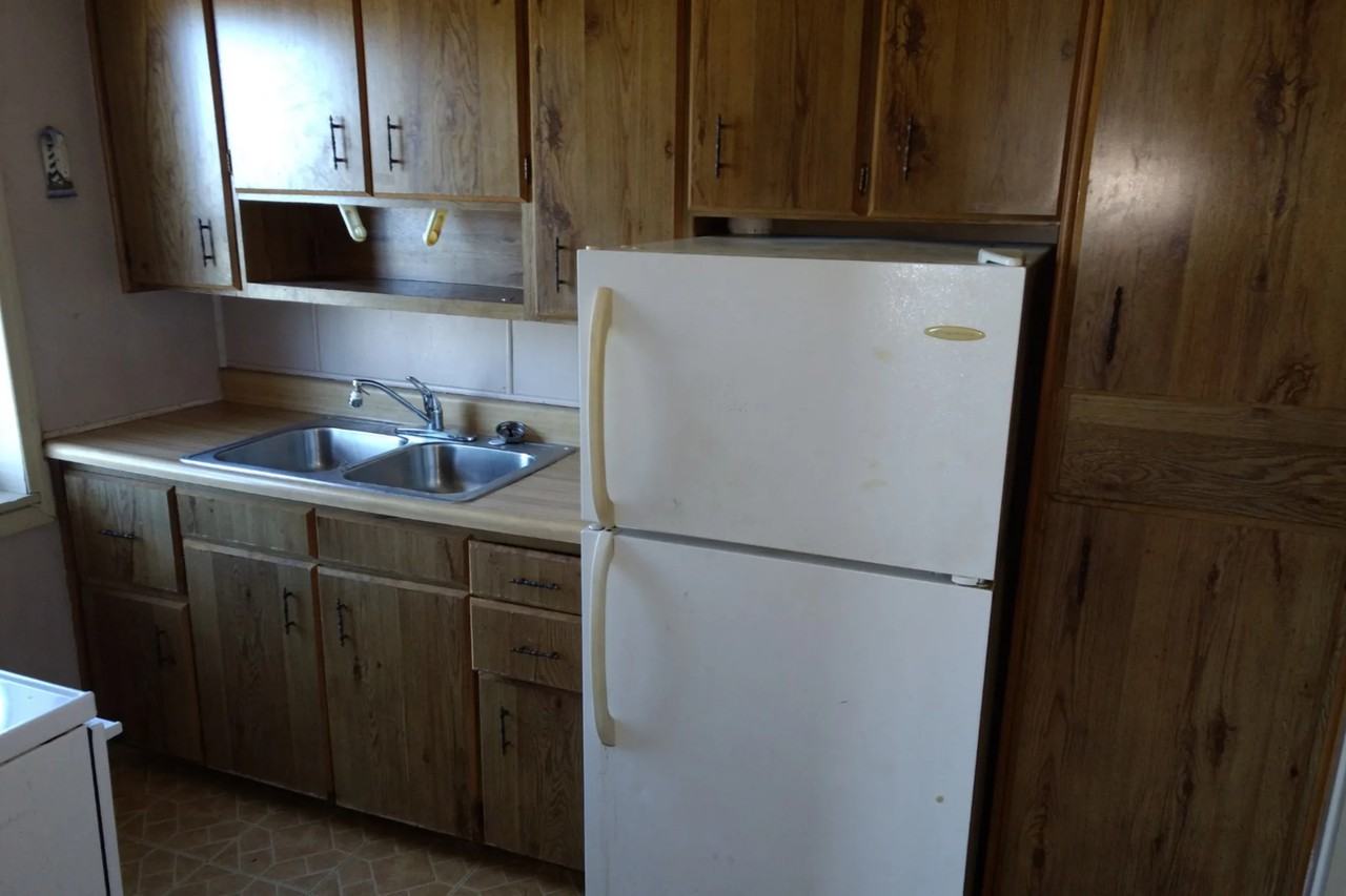 750 N 8th St - Photo 3 of 9