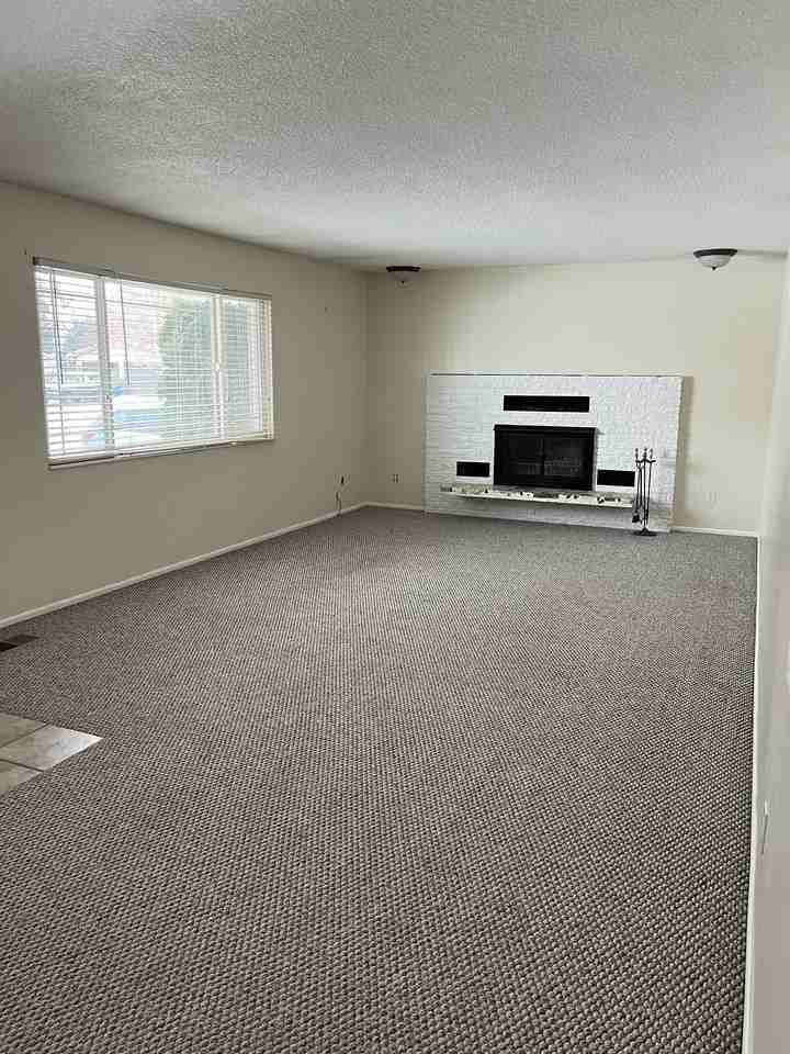 620 N 5th W - Photo 6 of 19