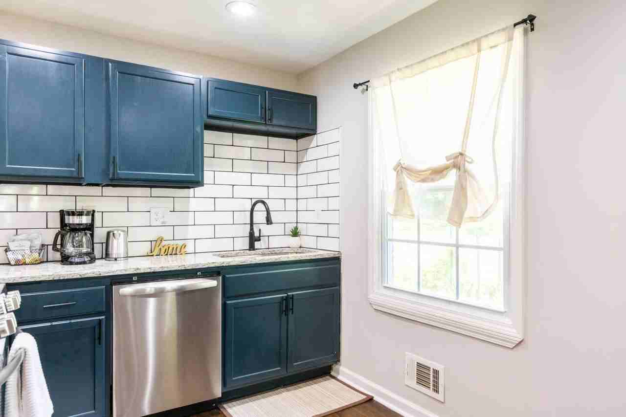 2630 Jewel St #A - Photo 2 of 7