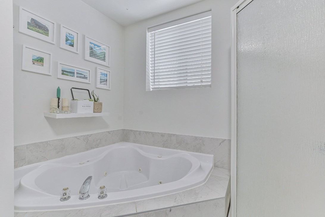 4174 Av de la Renaissance - Photo 5 of 20